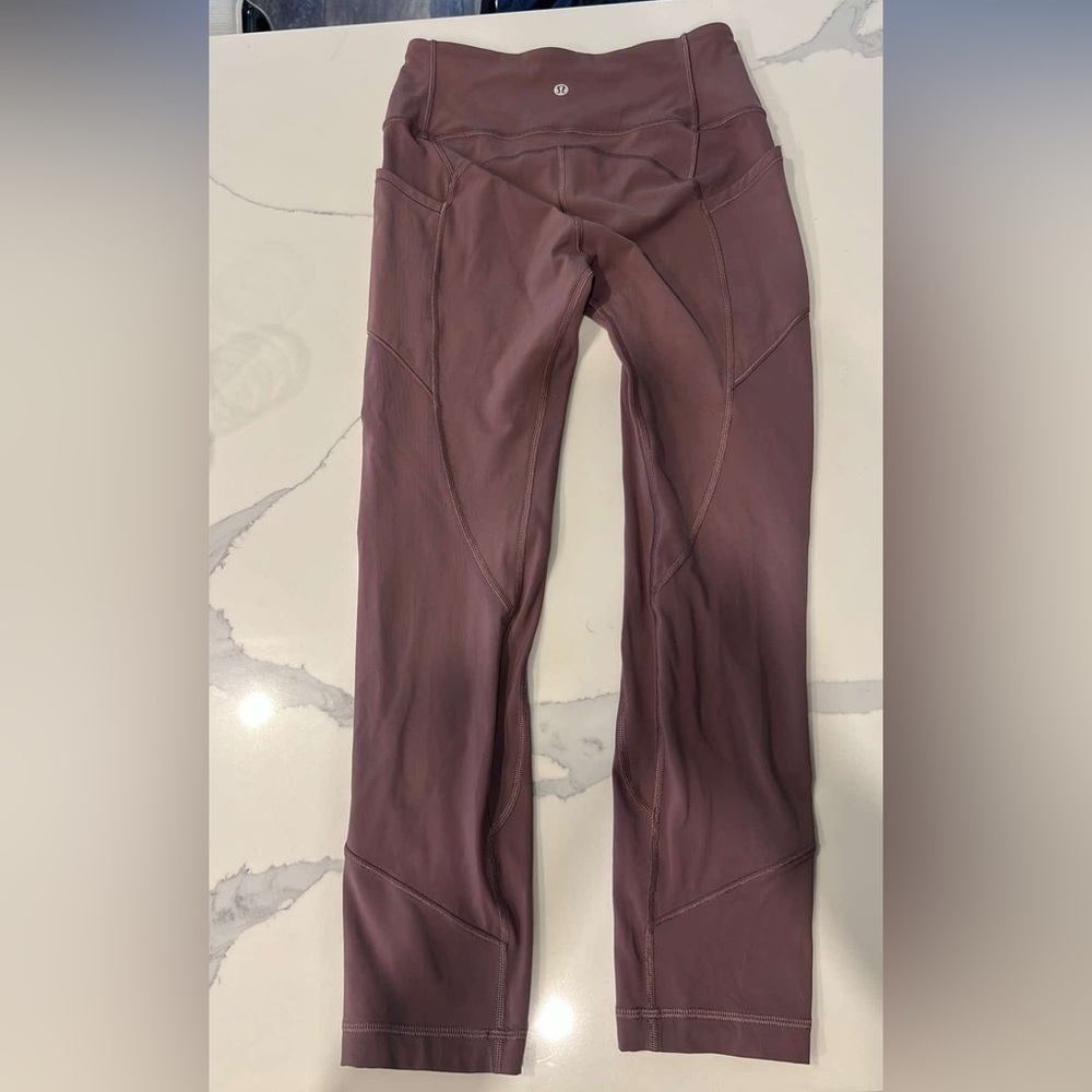 Lululemon size 6 leggings